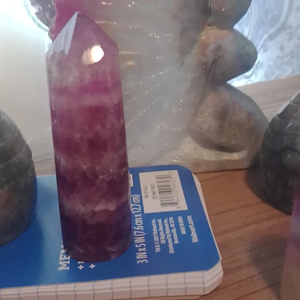 Watermelon Fluorite cylinder point - Picture 6 of 6
